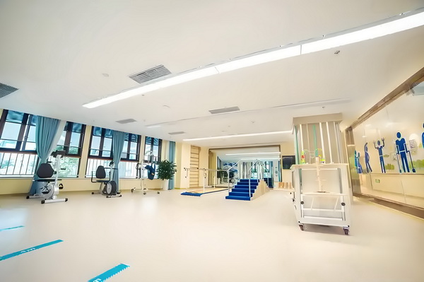 深圳怎么办理深圳户口_董璇前夫高云翔给天下男人狠狠上了一课 董璇前夫高编辑鹏责任：李